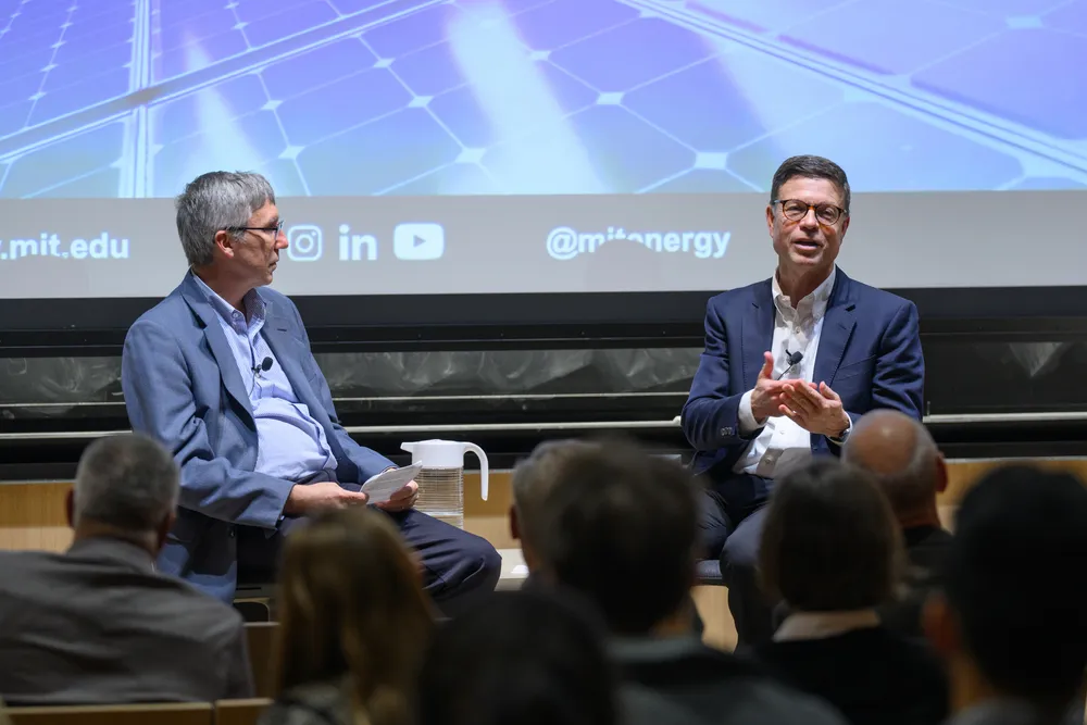 MITEI Director William H. Green facilitated an audience Q&A with General Motors VP Kurt Kelty at MITEI's 2025 Fall Colloquium.