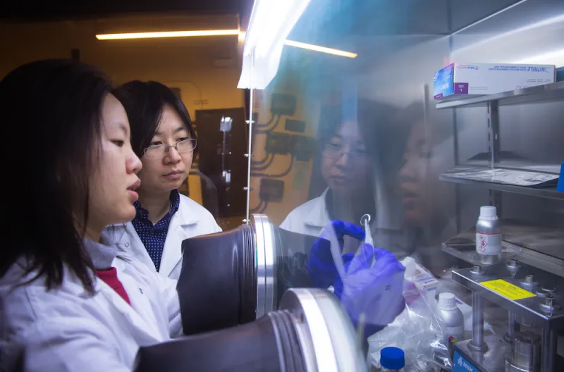 Sili_Deng_lab_043.jpg
