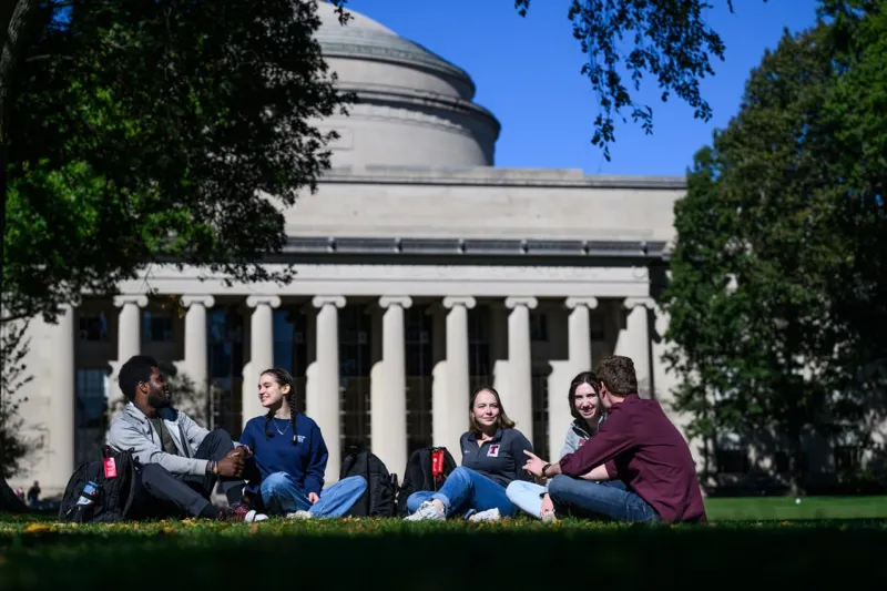 Universal Learning combines the subject matter expertise of MIT faculty and Open Learning’s more than 25 years of innovation in online education to deliver a learning experience centered on real-world stories, practical exercises, and the needs of global learners.
