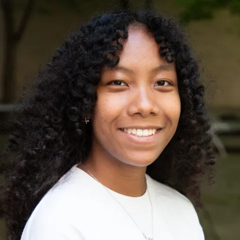 Headshot of Brianna Adewinmbi
