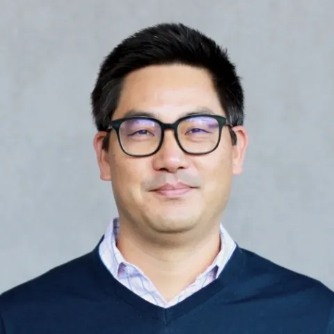 Headshot of David Hsu