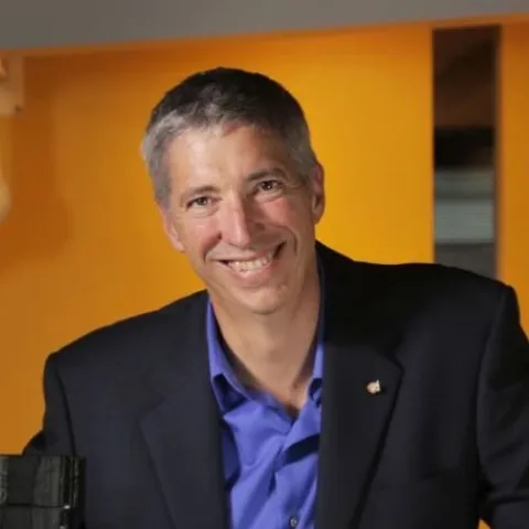Headshot of Douglas Hart