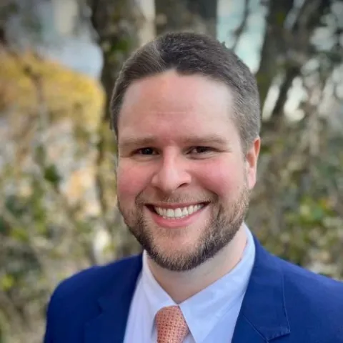 Headshot of Ethan Peterson 