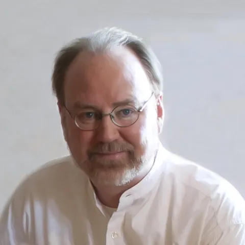 Headshot of Kent Larson 