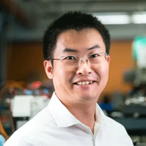 Headshot of Mingda Li 
