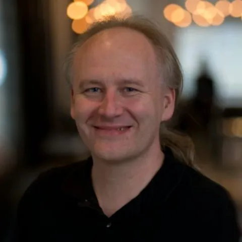 Headshot of Piotr Indyk