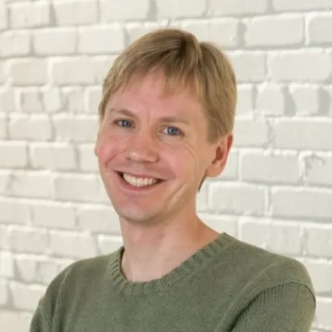 Headshot of Troy Van Voorhis