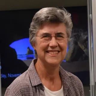 Headshot of Amanda Hubbard