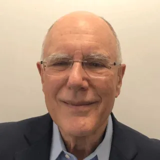 Headshot of Daniel Cohn