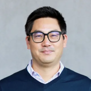 Headshot of David Hsu