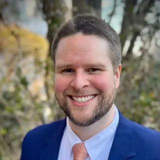 Headshot of Ethan Peterson 