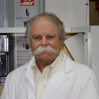Headshot of Ian Hunter