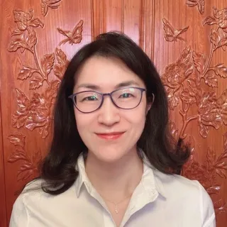 Headshot of Mei Yuan
