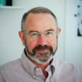 Headshot of Roger Summons