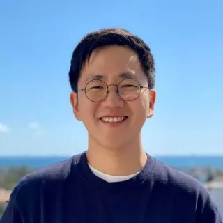 Headshot of Sungho Shin