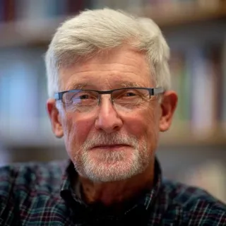 Headshot of Timothy Gutowski